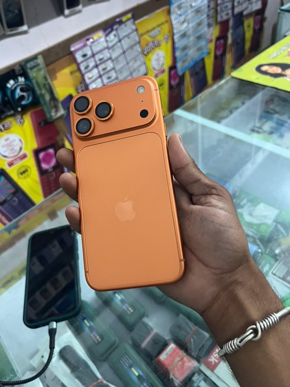 IPHONE 17 PRO MAX — image 1 of 1