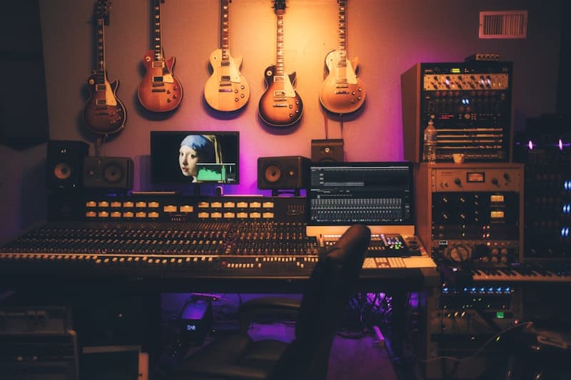 Focusrite Scarlett 2i2 4th Gen USB Audio Interface — image 1 of 1